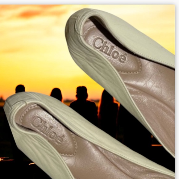 Chloe Ivory Round Toe Flats With Gold Chain Flower 37 - Picture 2 of 4